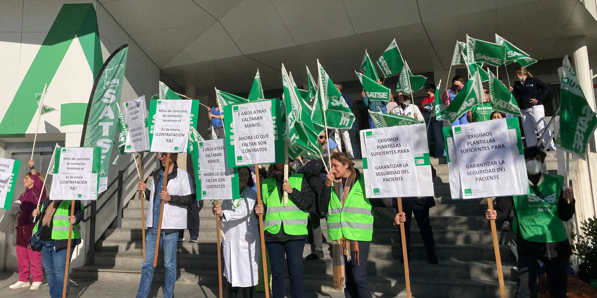 protesta en Sevilla por la renovación contratos 